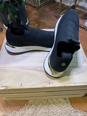 Michael Kors Bodie Mesh Slip-On Sneaker Gold Accent Sz 9.5